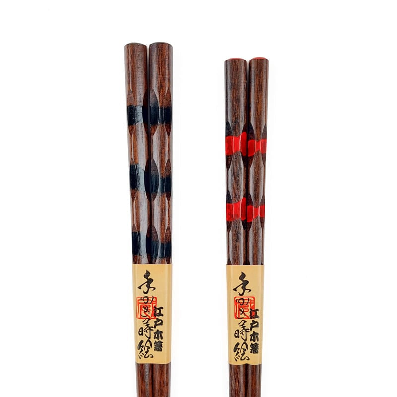 Duo japanska ätpinnar i trä