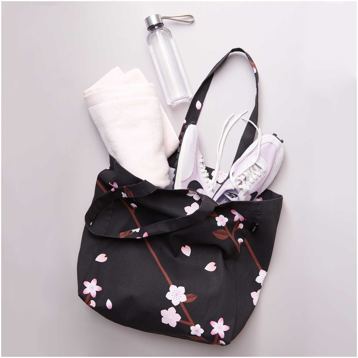 Japan Cherry Tote Bag