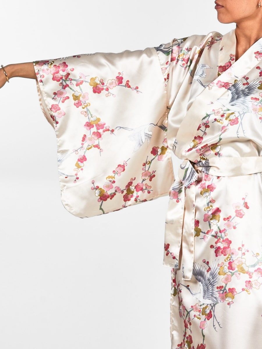 Japansk kimono för kvinnor Ume to Tsuru En storlek