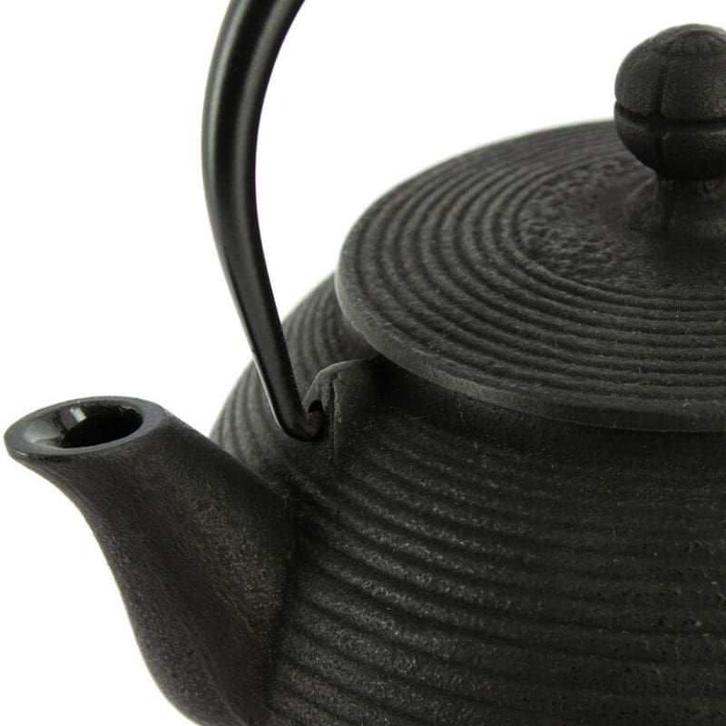 Japansk tekanna i gjutjärn Iwachu Senbiki Black 650 ml