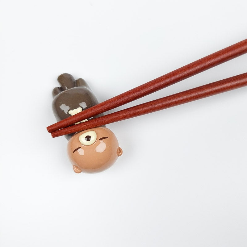 Japansk utter ätpinnar vila