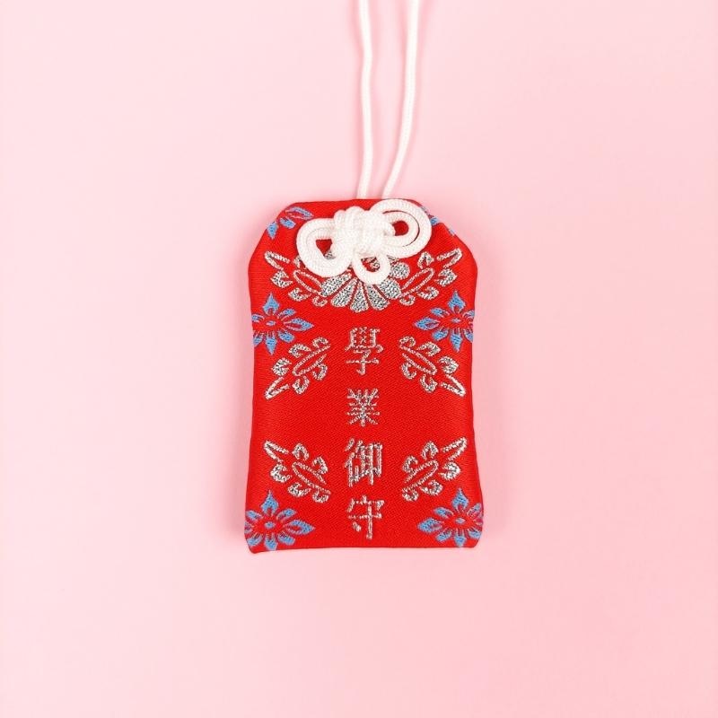 Lucky Omamori Studier