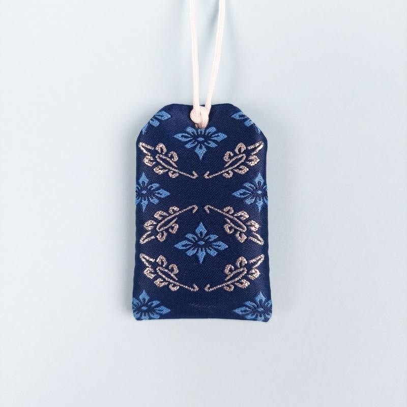Omamori Bleu Akademisk framgång