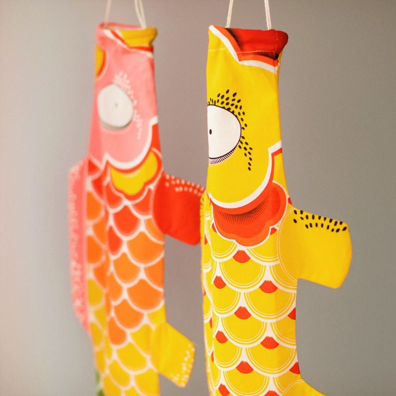 Regnbåge Koinobori 70 cm