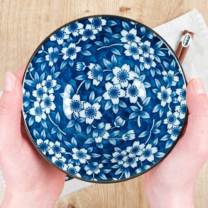 Set med 2 japanska risskålar