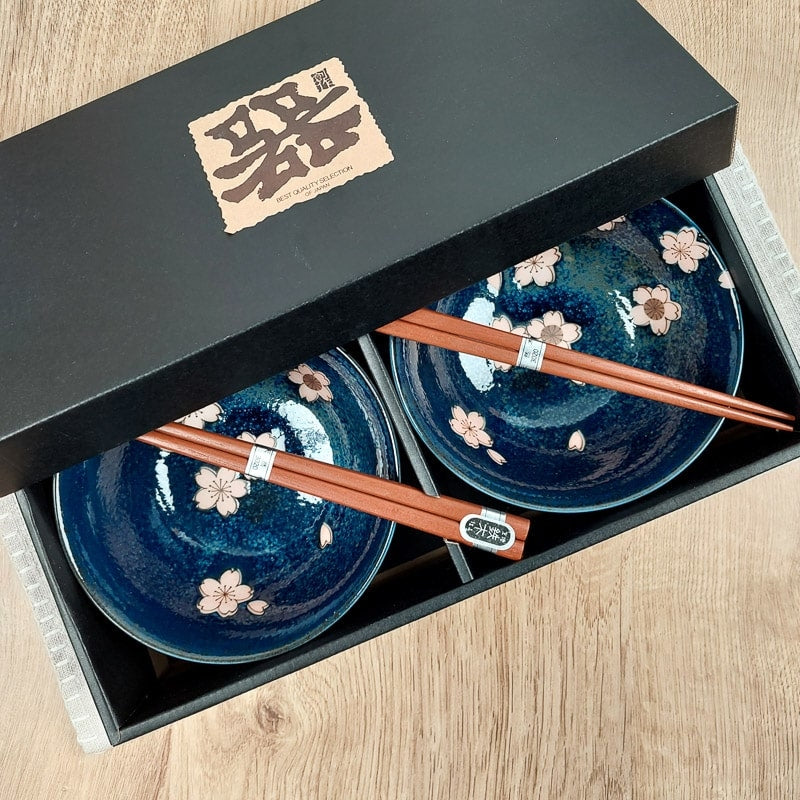 Set med 2 japanska Sakura skålar