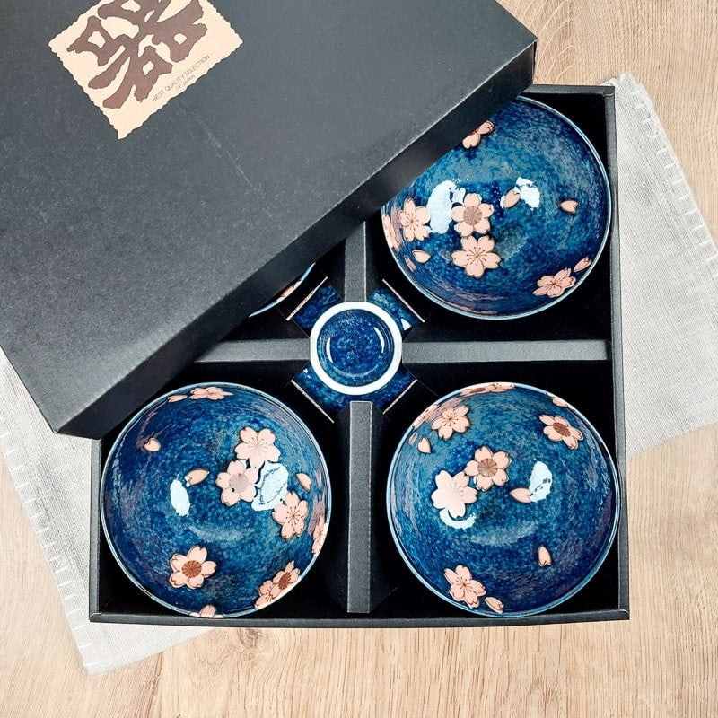Set om 5 japanska Sakura skålar