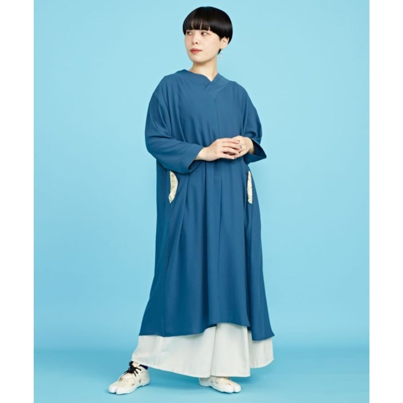 Blå Modern Japansk Klänning En storlek