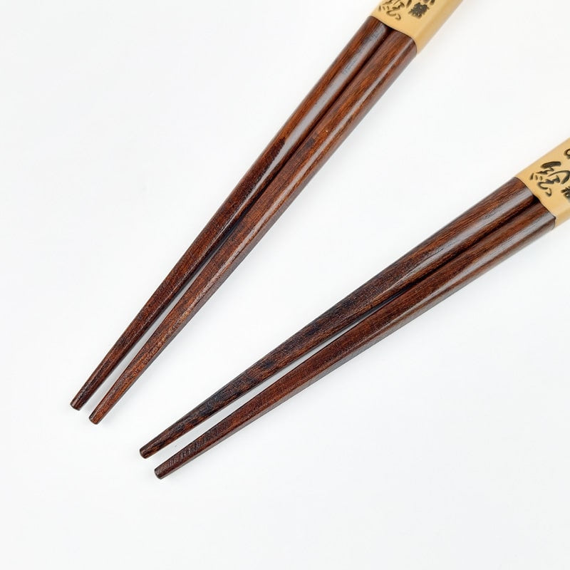 Duo japanska ätpinnar i trä