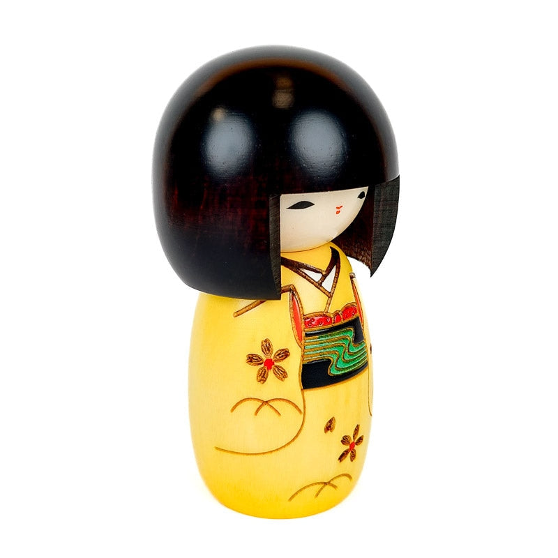 Gul Kokeshi docka