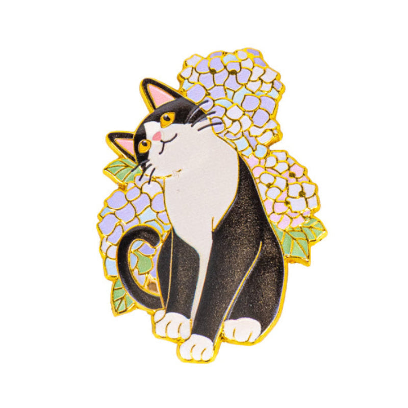 Japansk magnet i metall med motiv av katt och hortensior