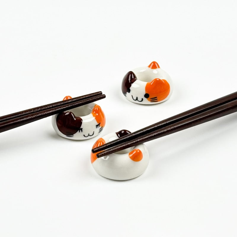 Neko japanskt ätpinneset