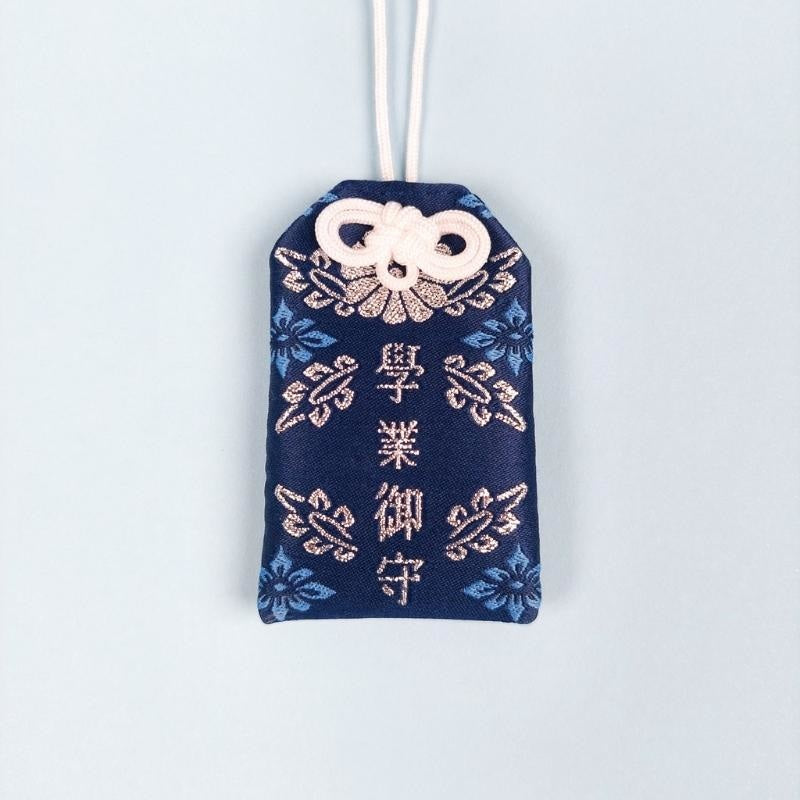 Omamori Bleu Akademisk framgång