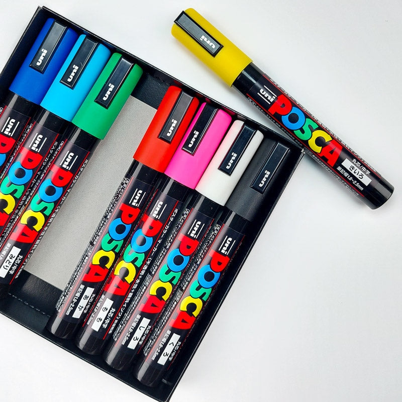 Set om 8 Posca pennor
