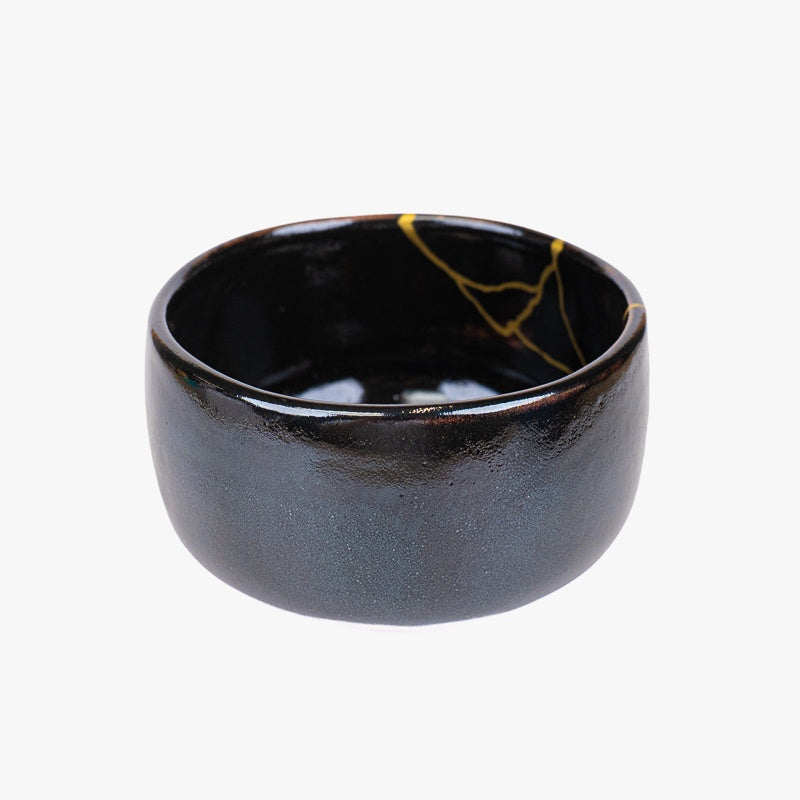 Svart japansk matchaskål Kintsugi